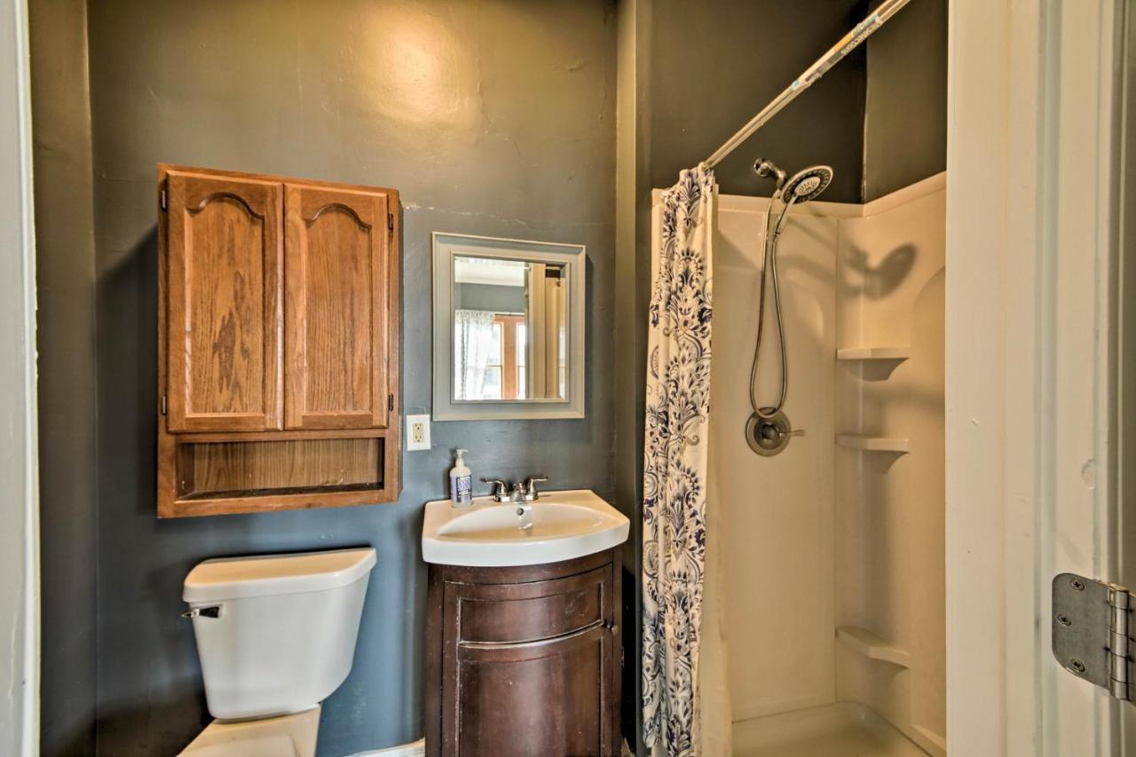 The Junction Victorian Home In Quaint Fortville! Екстер'єр фото