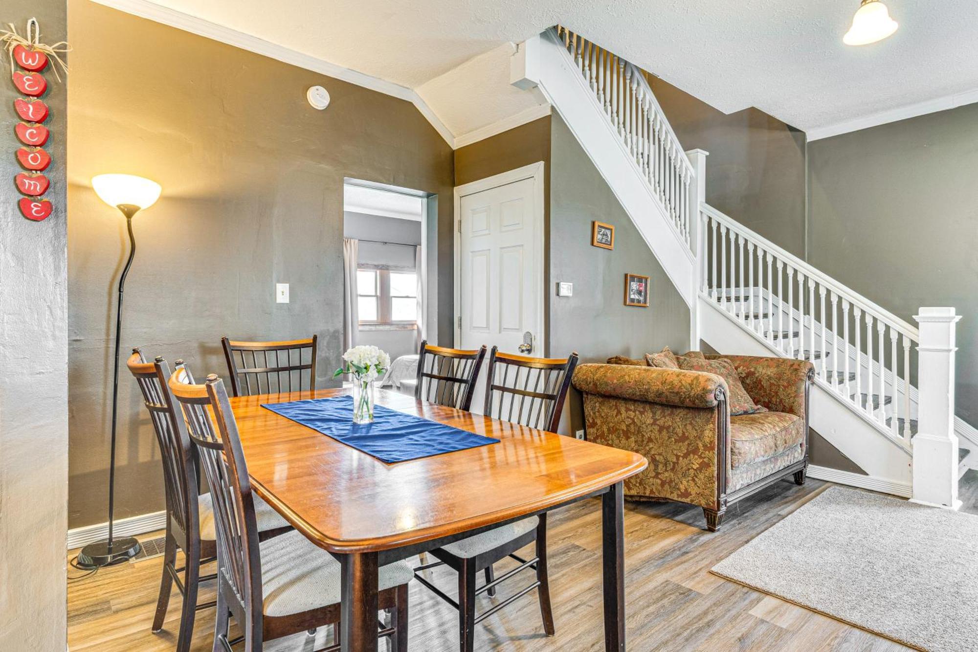 The Junction Victorian Home In Quaint Fortville! Екстер'єр фото